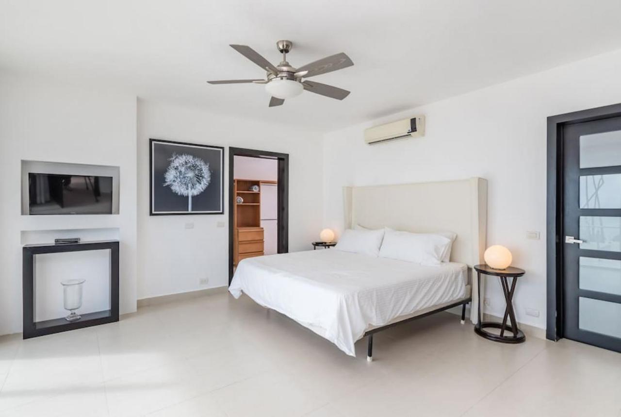 Villa Pandora Beach Front Villa With Chef Game Room Pool Punta Cana Bagian luar foto